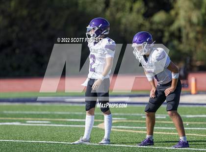 Thumbnail 3 in Mater Dei Catholic vs Carlsbad photogallery.