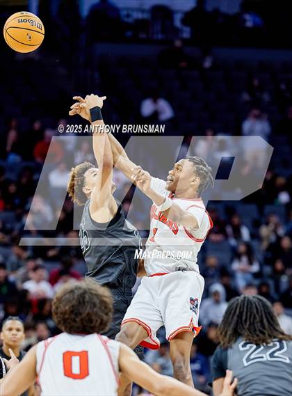 Thumbnail 2 in Sierra Canyon vs Lincoln (CIF State D1 Final) photogallery.