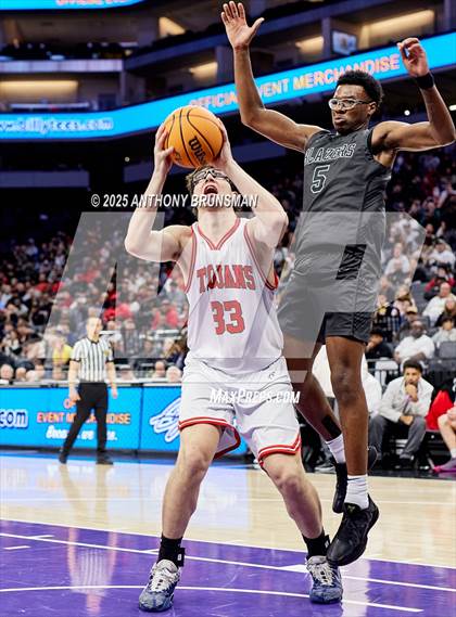 Thumbnail 2 in Sierra Canyon vs Lincoln (CIF State D1 Final) photogallery.