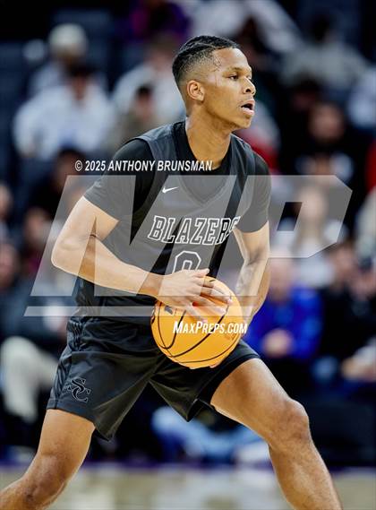Thumbnail 2 in Sierra Canyon vs Lincoln (CIF State D1 Final) photogallery.