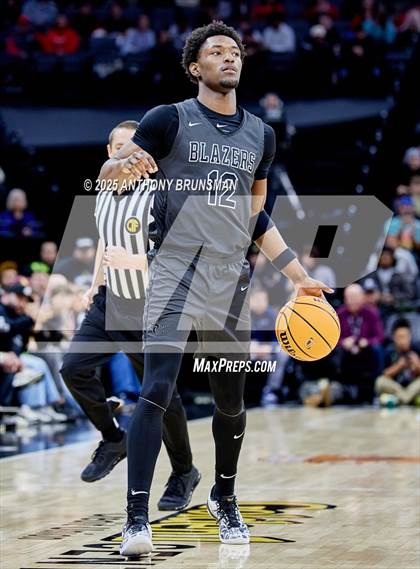 Thumbnail 3 in Sierra Canyon vs Lincoln (CIF State D1 Final) photogallery.