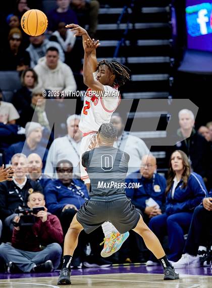Thumbnail 2 in Sierra Canyon vs Lincoln (CIF State D1 Final) photogallery.