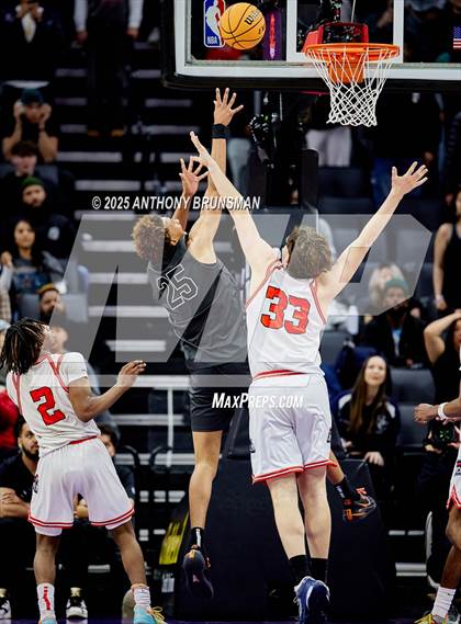 Thumbnail 2 in Sierra Canyon vs Lincoln (CIF State D1 Final) photogallery.