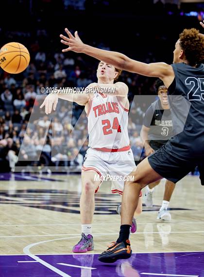 Thumbnail 2 in Sierra Canyon vs Lincoln (CIF State D1 Final) photogallery.