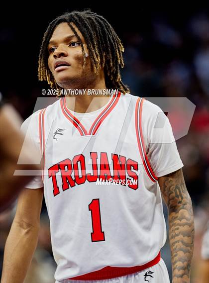 Thumbnail 2 in Sierra Canyon vs Lincoln (CIF State D1 Final) photogallery.