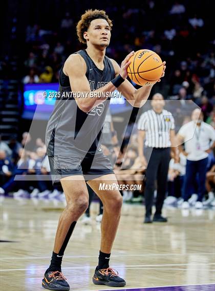 Thumbnail 3 in Sierra Canyon vs Lincoln (CIF State D1 Final) photogallery.