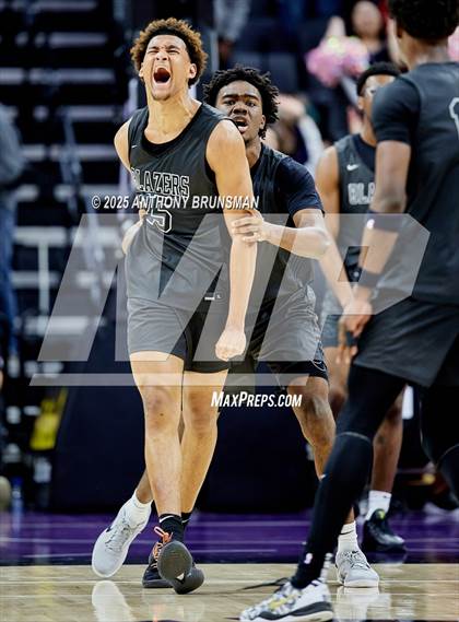 Thumbnail 2 in Sierra Canyon vs Lincoln (CIF State D1 Final) photogallery.