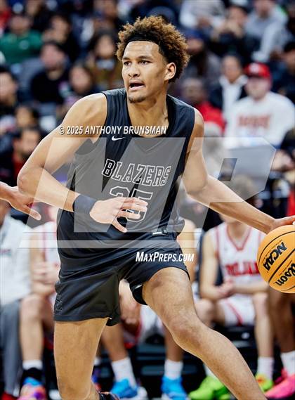 Thumbnail 2 in Sierra Canyon vs Lincoln (CIF State D1 Final) photogallery.