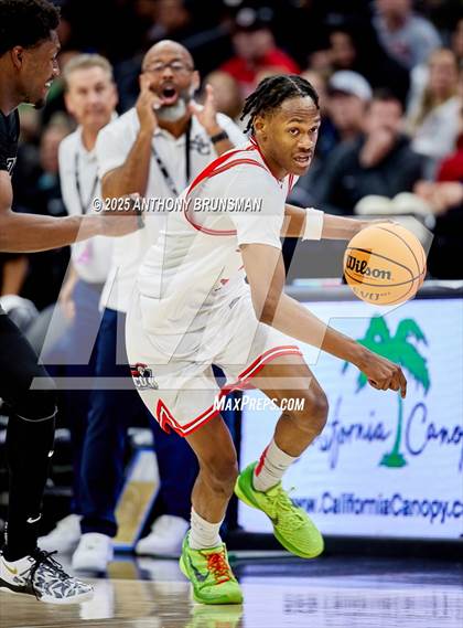 Thumbnail 3 in Sierra Canyon vs Lincoln (CIF State D1 Final) photogallery.
