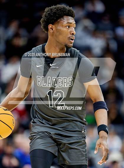 Thumbnail 3 in Sierra Canyon vs Lincoln (CIF State D1 Final) photogallery.