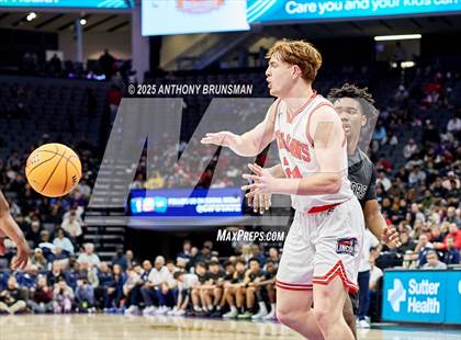 Thumbnail 3 in Sierra Canyon vs Lincoln (CIF State D1 Final) photogallery.