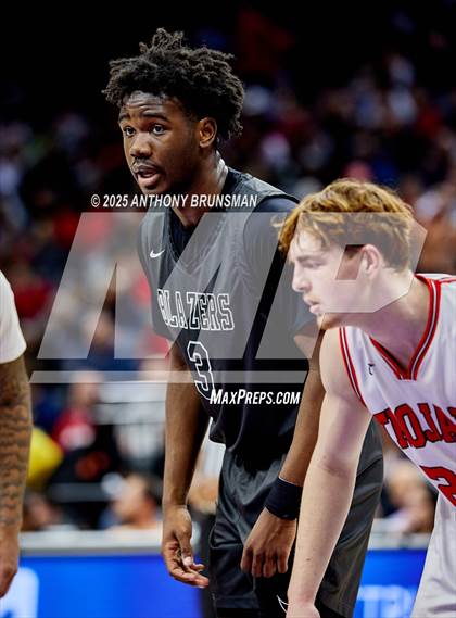 Thumbnail 3 in Sierra Canyon vs Lincoln (CIF State D1 Final) photogallery.