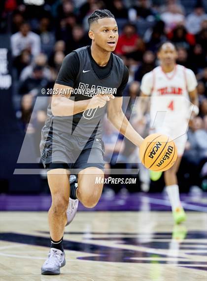Thumbnail 3 in Sierra Canyon vs Lincoln (CIF State D1 Final) photogallery.