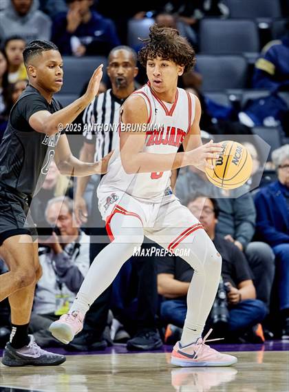 Thumbnail 2 in Sierra Canyon vs Lincoln (CIF State D1 Final) photogallery.