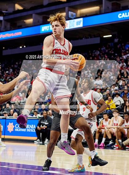 Thumbnail 2 in Sierra Canyon vs Lincoln (CIF State D1 Final) photogallery.
