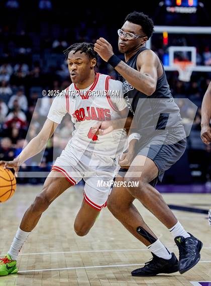 Thumbnail 3 in Sierra Canyon vs Lincoln (CIF State D1 Final) photogallery.