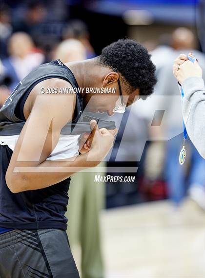 Thumbnail 3 in Sierra Canyon vs Lincoln (CIF State D1 Final) photogallery.