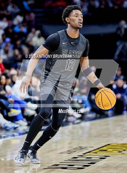 Thumbnail 3 in Sierra Canyon vs Lincoln (CIF State D1 Final) photogallery.