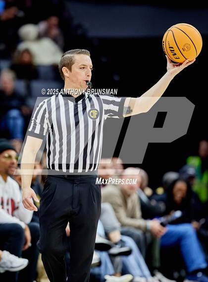Thumbnail 2 in Sierra Canyon vs Lincoln (CIF State D1 Final) photogallery.