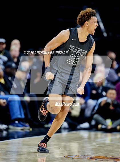 Thumbnail 2 in Sierra Canyon vs Lincoln (CIF State D1 Final) photogallery.