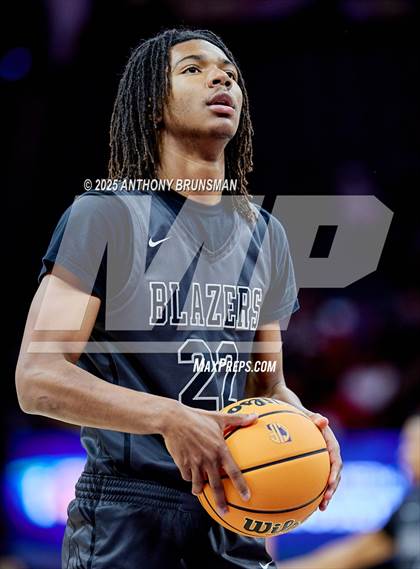 Thumbnail 3 in Sierra Canyon vs Lincoln (CIF State D1 Final) photogallery.
