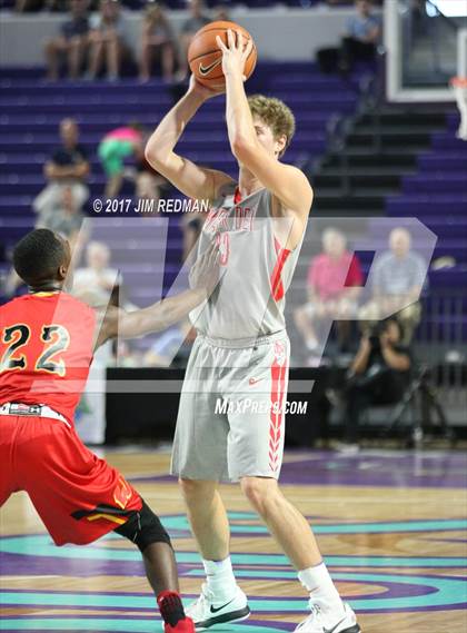 Thumbnail 2 in Mater Dei vs. Wesleyan Christian Academy (City of Palms Classic) photogallery.