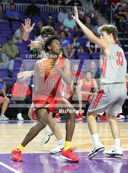 Thumbnail 2 in Mater Dei vs. Wesleyan Christian Academy (City of Palms Classic) photogallery.