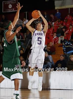 Thumbnail 3 in Holyoke vs Pine Crest (Spalding Hoophall Classic) photogallery.
