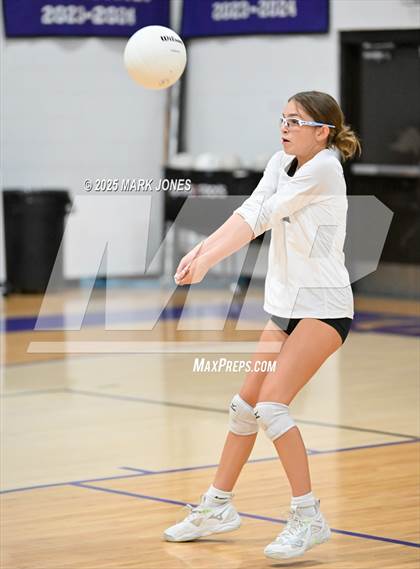 Thumbnail 3 in Northwest Christian vs. Pusch Ridge Christian Academy photogallery.