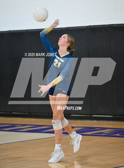 Thumbnail 3 in Northwest Christian vs. Pusch Ridge Christian Academy photogallery.