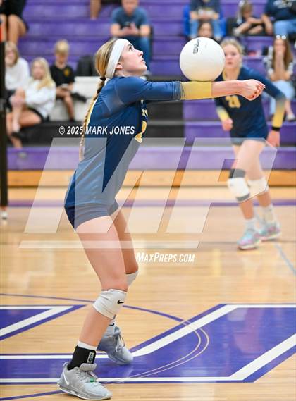 Thumbnail 3 in Northwest Christian vs. Pusch Ridge Christian Academy photogallery.
