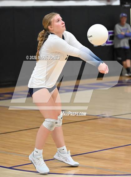 Thumbnail 2 in Northwest Christian vs. Pusch Ridge Christian Academy photogallery.