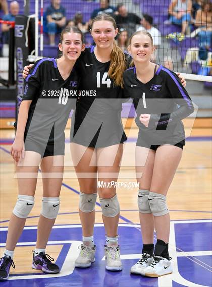 Thumbnail 2 in Northwest Christian vs. Pusch Ridge Christian Academy photogallery.