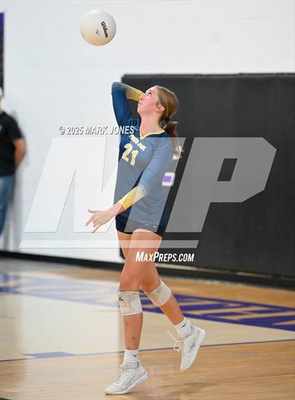 Thumbnail 3 in Northwest Christian vs. Pusch Ridge Christian Academy photogallery.