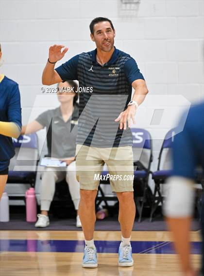 Thumbnail 1 in Northwest Christian vs. Pusch Ridge Christian Academy photogallery.