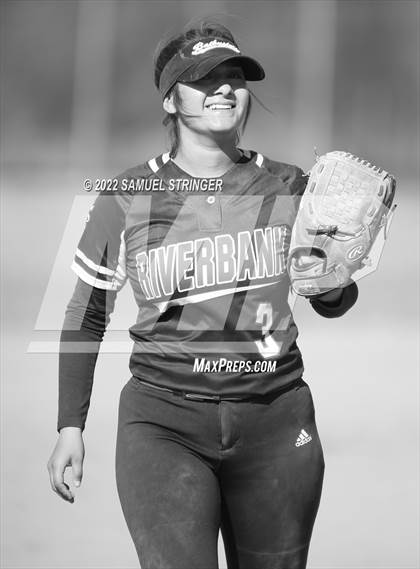 Thumbnail 2 in Riverbank vs. Calaveras (CIF SJS D5 Semifinal Playoff) photogallery.