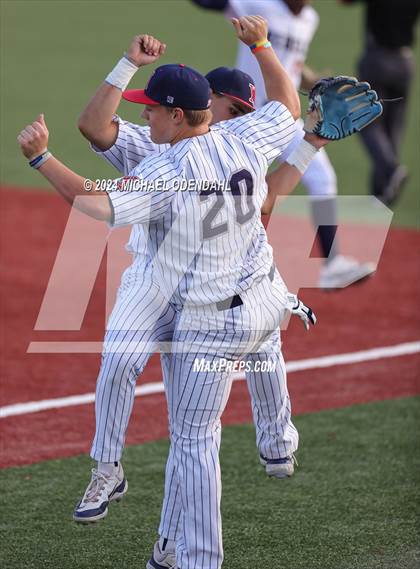 Thumbnail 2 in Chalmette @ West Monroe (LHSAA Regional DIV I Non-Select Game 1) photogallery.