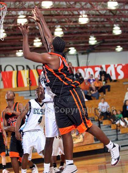 Thumbnail 1 in Alief Elsik vs. La Porte (McDonald's Texas Invitational) photogallery.