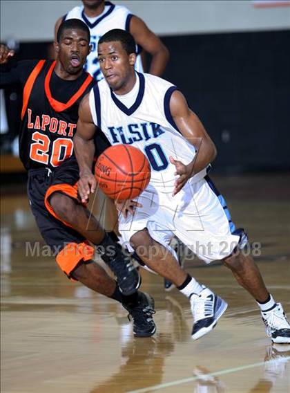Thumbnail 1 in Alief Elsik vs. La Porte (McDonald's Texas Invitational) photogallery.