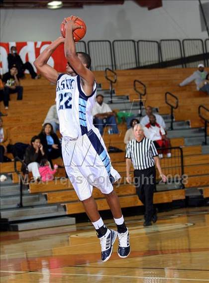 Thumbnail 2 in Alief Elsik vs. La Porte (McDonald's Texas Invitational) photogallery.