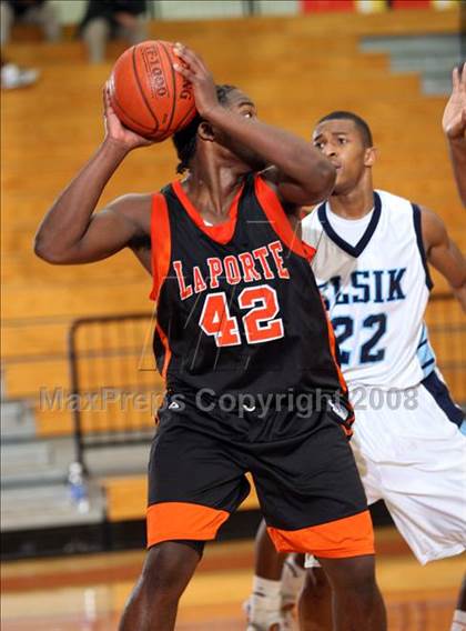 Thumbnail 2 in Alief Elsik vs. La Porte (McDonald's Texas Invitational) photogallery.