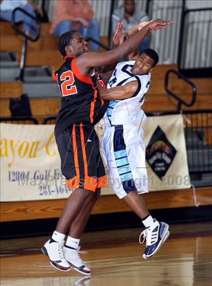 Thumbnail 1 in Alief Elsik vs. La Porte (McDonald's Texas Invitational) photogallery.