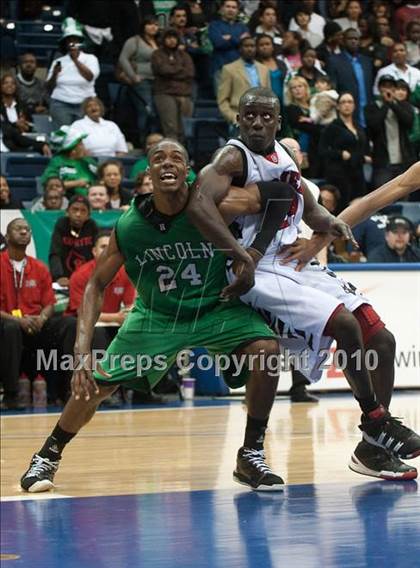 Thumbnail 2 in Hoover vs Lincoln (CIF SDS D2 Final) photogallery.