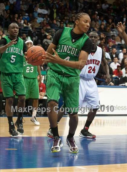 Thumbnail 2 in Hoover vs Lincoln (CIF SDS D2 Final) photogallery.