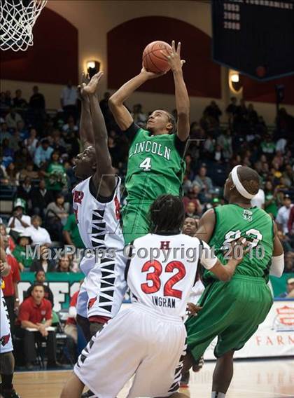 Thumbnail 2 in Hoover vs Lincoln (CIF SDS D2 Final) photogallery.