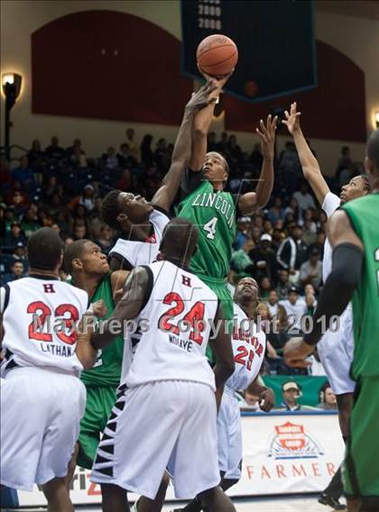 Thumbnail 3 in Hoover vs Lincoln (CIF SDS D2 Final) photogallery.