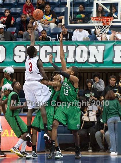 Thumbnail 2 in Hoover vs Lincoln (CIF SDS D2 Final) photogallery.