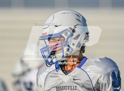 Thumbnail 2 in McGregor vs. Bosqueville photogallery.