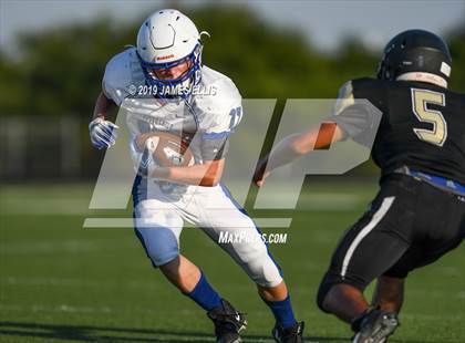 Thumbnail 1 in McGregor vs. Bosqueville photogallery.