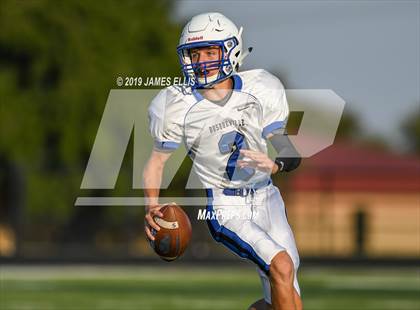 Thumbnail 3 in McGregor vs. Bosqueville photogallery.